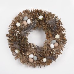 Wianek z jajkami w gniazdkach i piórkami UA045E